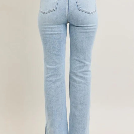 03bec2d7-204e-417b-8526-bbf4c166781a-Max