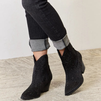 2709068b35c648ddbb55570208334a92-Max