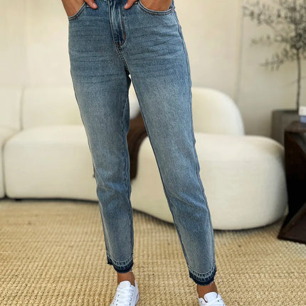 5dea2263-f5db-40a1-b9d3-0914f7974788-Max