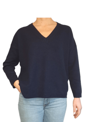 Women's Oversized V-Neck Sweater in Regenerated Cashmere