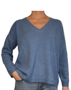 Women's Oversized V-Neck Sweater in Regenerated Cashmere