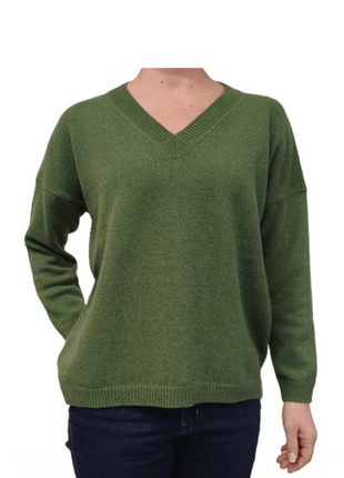 Women's Oversized V-Neck Sweater in Regenerated Cashmere