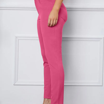 b798ddd9-0a01-40b0-8bc0-65050ba57b2f-Max